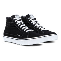 TCX STREET 3 WP BLK/ WHT 40 (8000958236348)